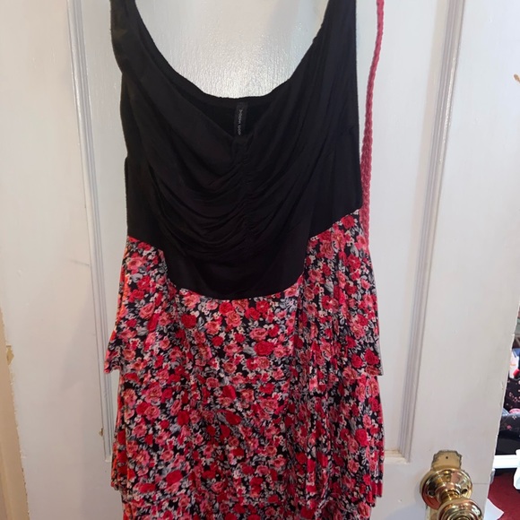 Strapless Floral Dress with Pink Belt - Picture 2 of 3